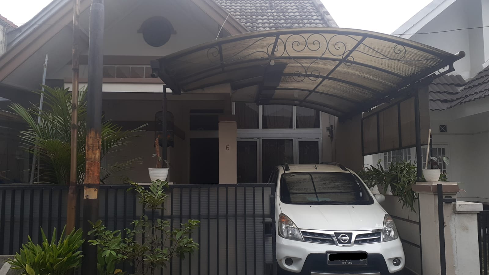 Rumah Mewah 2 Lantai Sanggar Hurip